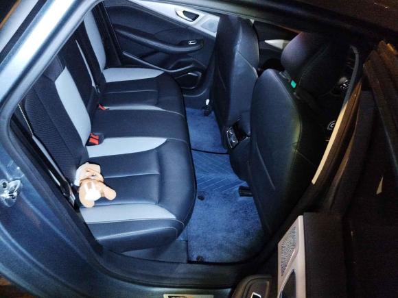 [上海·沪A] 二手荣威荣威i6 MAX新能源2020款 1.5T PHEV爽酷天幕智驾Supreme版