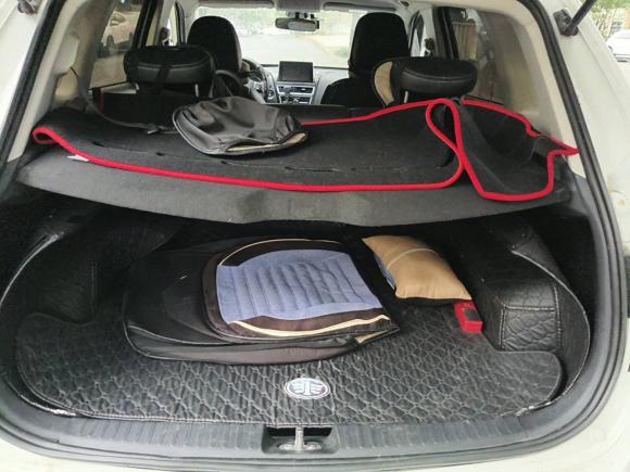 [上海·陕A] 二手奔腾奔腾X402019款 1.6L 自动豪华型 国VI