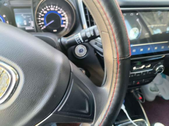 [义乌·浙G] 二手长安长安CS152016款 1.5L 手动时尚版