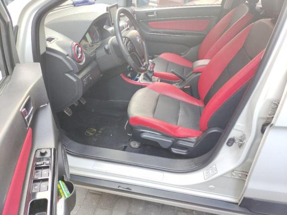 [无锡·苏B] 二手北京汽车绅宝X252015款 1.5L 手动精英型