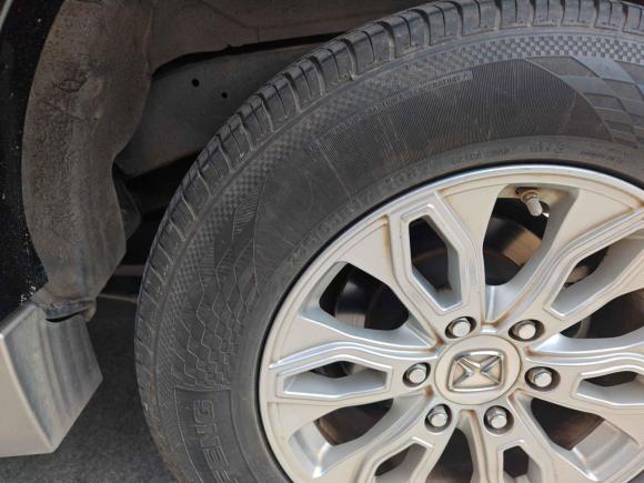 [广州·粤A] 二手江铃驭胜S3502016款 2.0T 自动两驱汽油豪华版7座