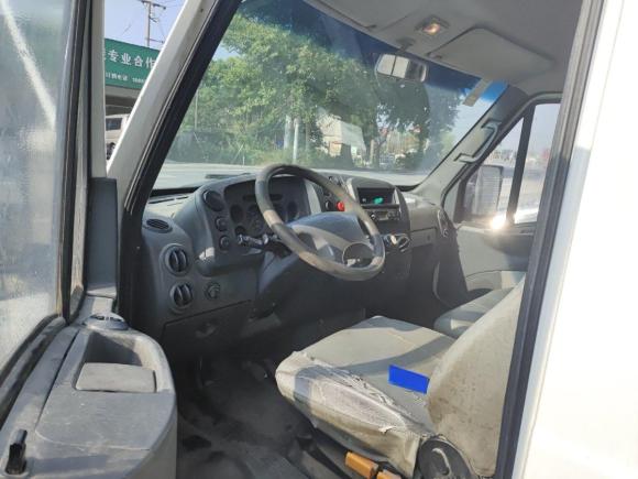 [上海·苏F] 二手依维柯都灵2009款 2.5T-A32基本型