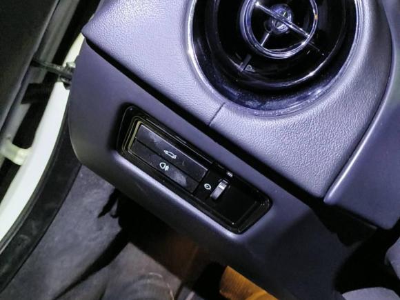 [上海·沪D] 二手捷豹捷豹XJ2015款  XJL 3.0 SC 两驱全景商务版