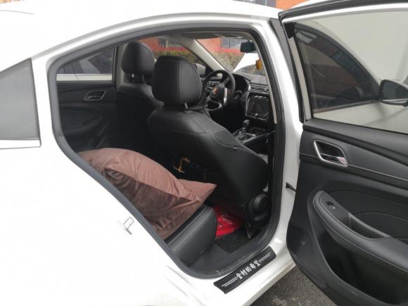 [上海·赣L] 二手荣威荣威i52020款 1.5L 自动4G互联领豪旗舰版