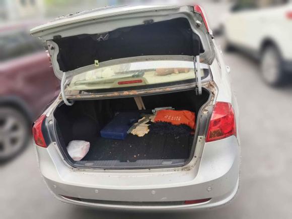 [上海·沪A] 二手别克凯越2013款 1.5L 自动尊享型