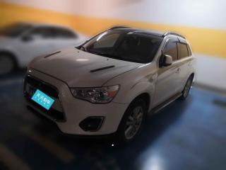 三菱劲炫ASX2013款2.0LCVT四驱尊贵版