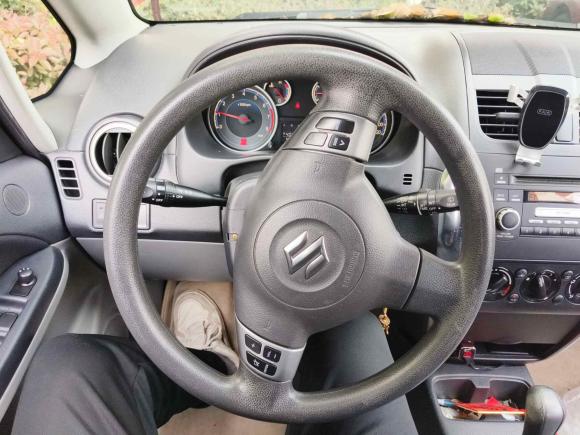 [南京·苏A] 二手铃木天语 SX42011款 两厢 1.6L 自动灵动型