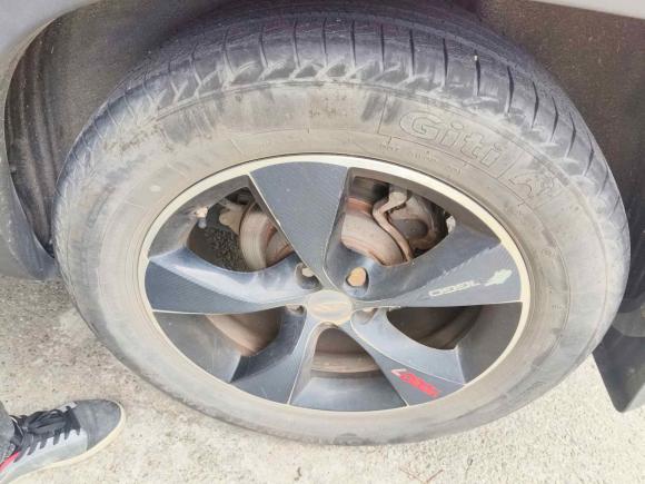 [上海·皖B] 二手奇瑞瑞虎72016款 1.5T 手动耀目版