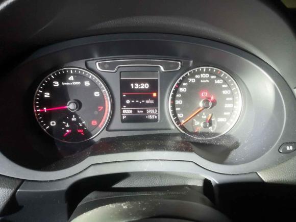 [成都·川A] 二手奥迪奥迪Q32015款 35 TFSI quattro 技术型