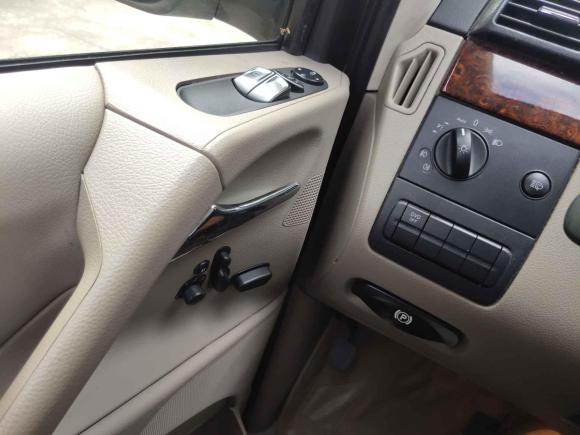 [广州·粤A] 二手奔驰唯雅诺2012款 2.5L 领航版