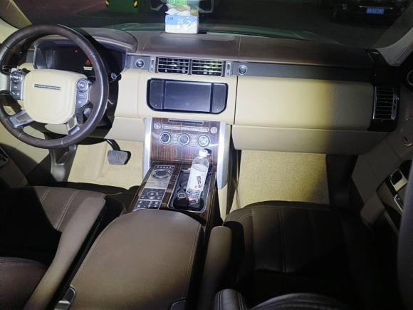 [青岛·鲁B] 二手路虎揽胜2016款 3.0 SC V6 Vogue SE 创世加长版