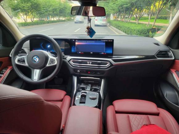 [济南·鲁A] 二手宝马宝马i32022款 eDrive 35 L