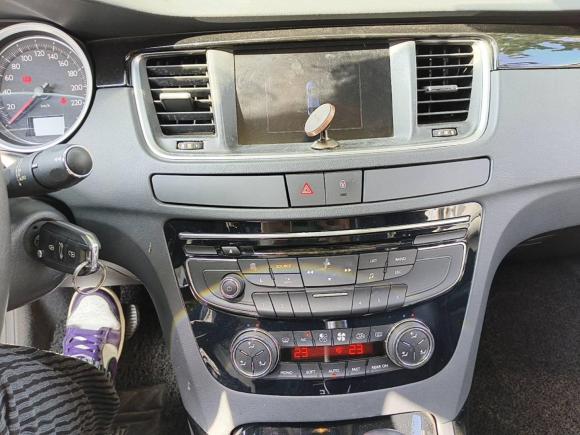 [南京·苏A] 二手标致标致5082012款 2.0L 自动豪华版