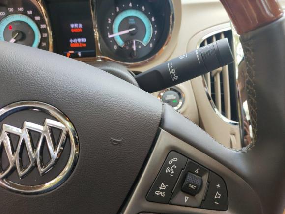 [上海·沪J] 二手别克君越2009款 2.4L豪华版