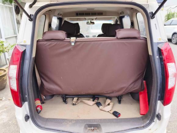 [无锡·苏B] 二手五菱汽车五菱宏光2016款 1.5L 改款S舒适型