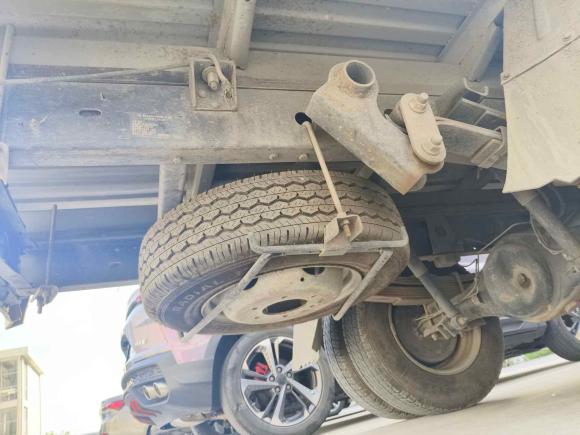 [嘉兴·蒙B] 二手长安跨越跨越者D52021款 1.6L标准版单排栏板双后轮3750mm货箱DAM16KL