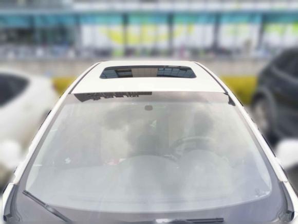 [嘉兴·浙C] 二手荣威荣威3502013款 350C 1.5L 自动迅悦版