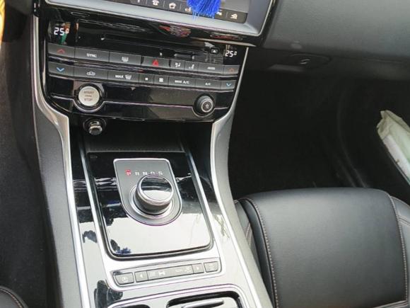 [北京·苏E] 二手捷豹捷豹XEL2018款 2.0T 200PS 豪华版