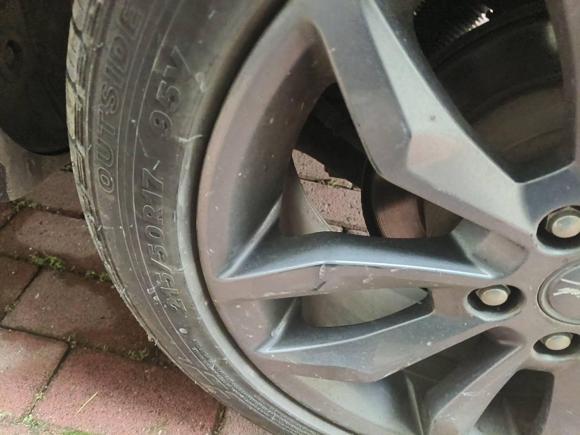 [武汉·鄂A] 二手陆风陆风X22017款 1.6L 自动锋锐版