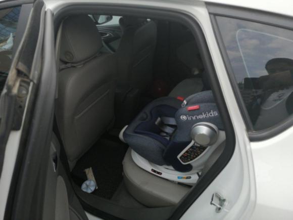 [上海·沪C] 二手别克英朗2014款 XT 1.6L 手动进取版