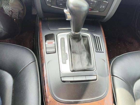 [北京·京H] 二手奥迪奥迪A4L2012款 2.0 TFSI 自动舒适型