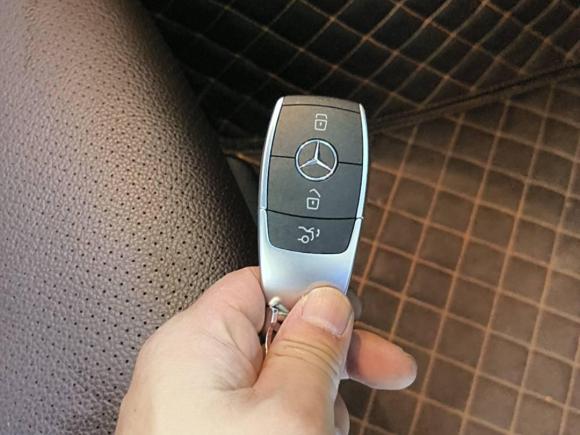 [武汉·云A] 二手奔驰奔驰GLC2020款 改款 GLC 260 L 4MATIC 动感型