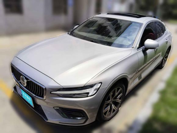 沃爾沃沃爾沃S602023款 B4 智逸豪華版「南通二手車」「天天拍車」