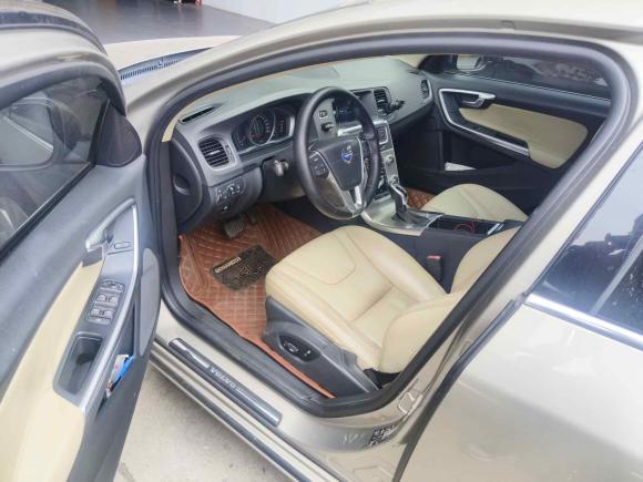 [武汉·鄂A] 二手沃尔沃沃尔沃S602015款 S60L 2.0T 智远版