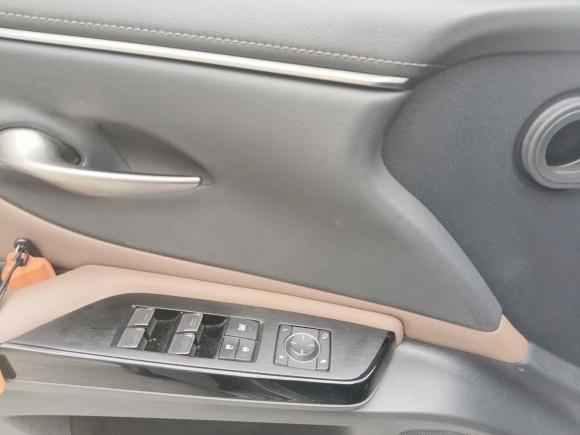 [金华·浙G] 二手雷克萨斯雷克萨斯ES2022款 200 卓越版