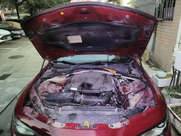 [深圳·粤B] 二手阿尔法·罗密欧Giulia朱丽叶2017款 2.0T 280HP 豪华版