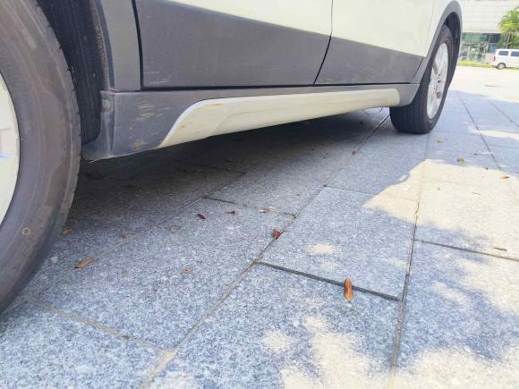 [佛山·粤Y] 二手铃木锋驭2015款 1.6L CVT两驱精英型