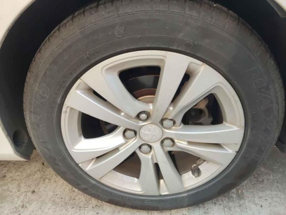 [南昌·赣E] 二手标致标致4082014款 1.8L 手动领先版