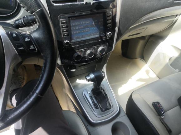 [上海·苏E] 二手东风风行风行S5002016款 1.6L CVT尊享型