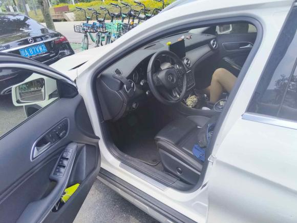 [成都·川A] 二手奔驰奔驰GLA2016款 GLA 220 4MATIC 时尚型