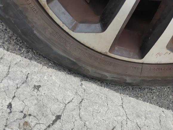 [上海·苏A] 二手东风风行景逸X52013款 1.6L 手动尊享型 国V