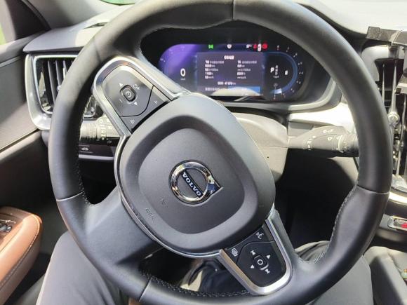 [南通·苏F] 二手沃尔沃沃尔沃S602023款 B4 智逸豪华版