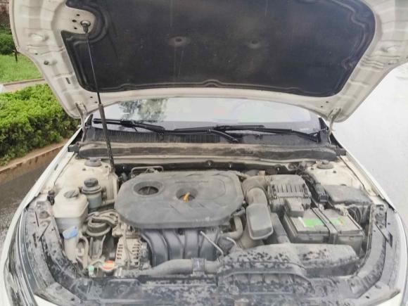 [青岛·鲁B] 二手起亚起亚K52015款 2.0L 自动GL