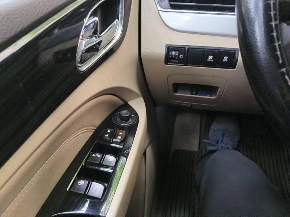 [苏州·苏K] 二手宝骏宝骏7302016款 1.5L 手动豪华型 7座