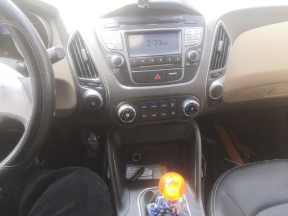 [芜湖·皖B] 二手现代北京现代ix352010款 2.0L 手动两驱新锐版GL