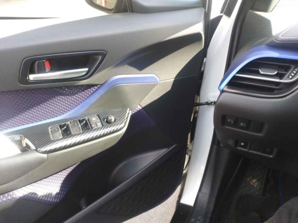 [深圳·贵F] 二手丰田丰田C-HR2020款 2.0L 领先版