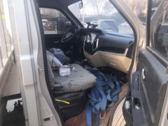 [西安·陕U] 二手长安跨越跨越王X52021款 2.0L汽油CNG舒适版单排双后轮栏板3600mm货箱LJ481QS6