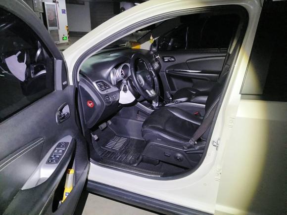 [上海·沪A] 二手道奇酷威2013款 2.4L 两驱尊尚版