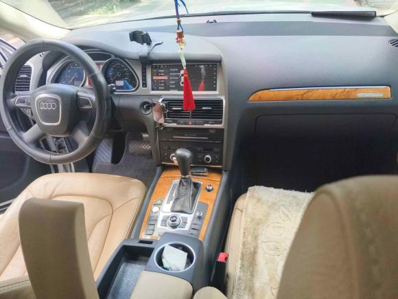 [济南·粤B] 二手奥迪奥迪Q72010款 3.6 FSI quattro 基本型