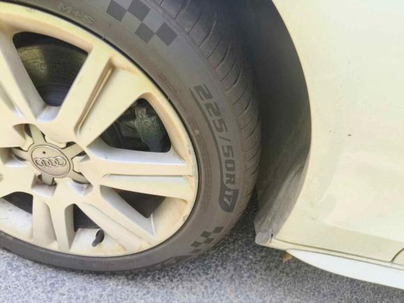 [上海·鲁Q] 二手奥迪奥迪A4L2012款 2.0 TFSI 自动技术型