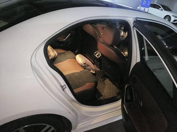 [上海·沪C] 二手奔驰奔驰A级2019款 改款 A 180 L 运动轿车