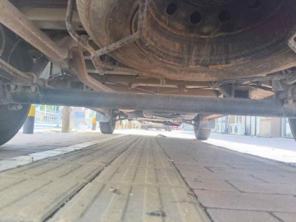 [济南·鲁A] 二手上汽大通MAXUS新途V802019款 2.5T经典款AMT傲运通改款短轴超低顶5/6座