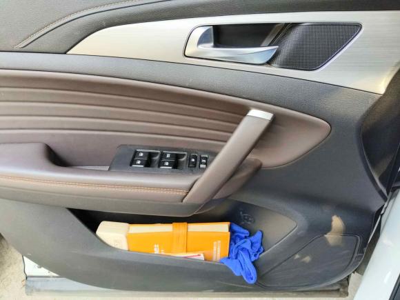 [成都·川A] 二手长安长安CS35PLUS2019款 1.6L 手动悦联升级版