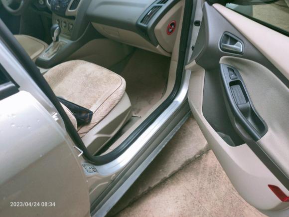 [上海·沪C] 二手福特福克斯2012款 三厢 1.6L 自动舒适型