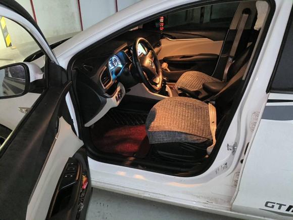 [佛山·鄂E] 二手别克英朗2017款 15N 手动精英型