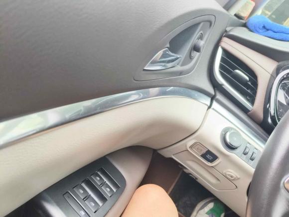 [南通·沪C] 二手别克别克GL82023款 陆上公务舱 652T 豪华型